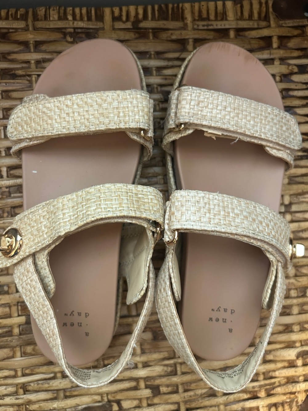 WOVEN STRAP SANDALS